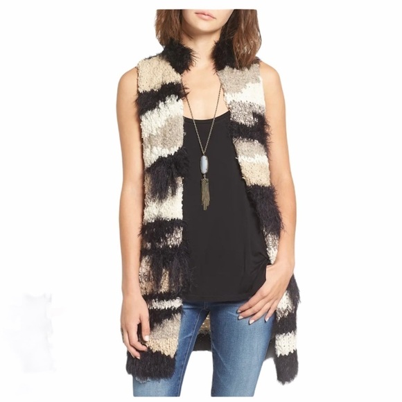 Free People Picture Perfect fuzzy tan, white and black open front vest size sm - Picture 1 of 11